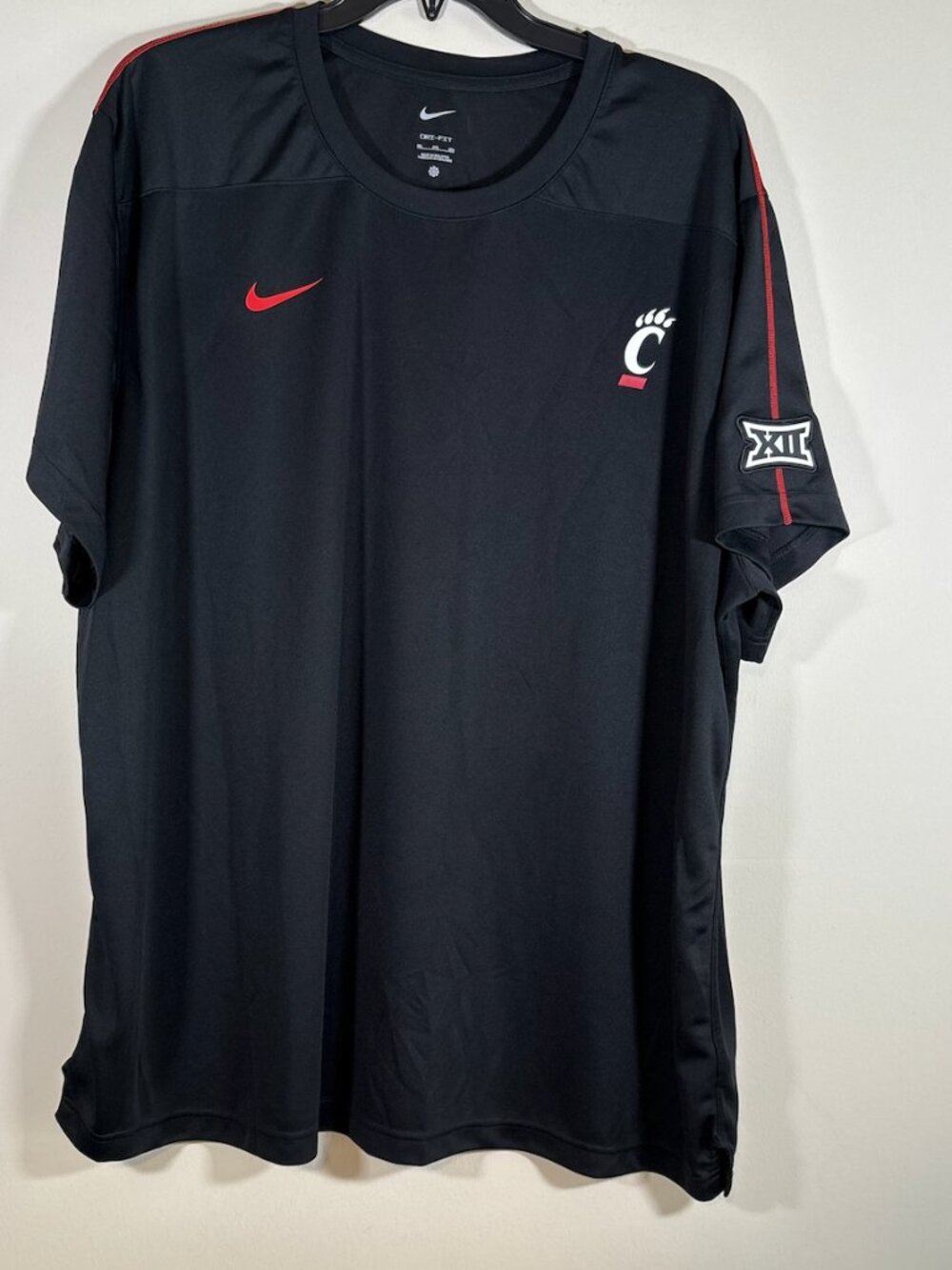 Nike University of Cincinnati 4XL shirt